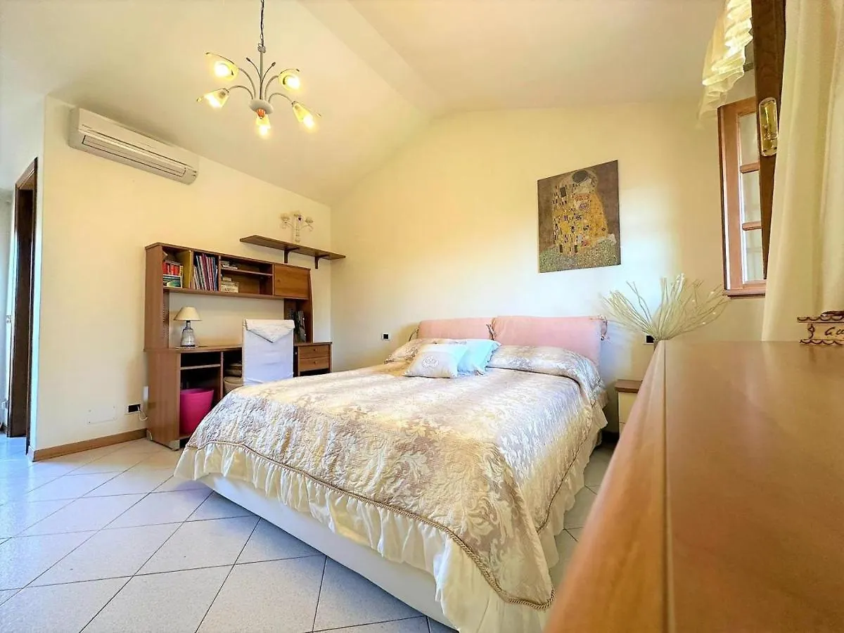 Villetta La Panoramica By Nicola Real Estate Corsanico-Bargecchia Italy